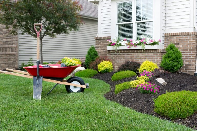 How You Can Use Landscaping to Help Sell Your Home Quick