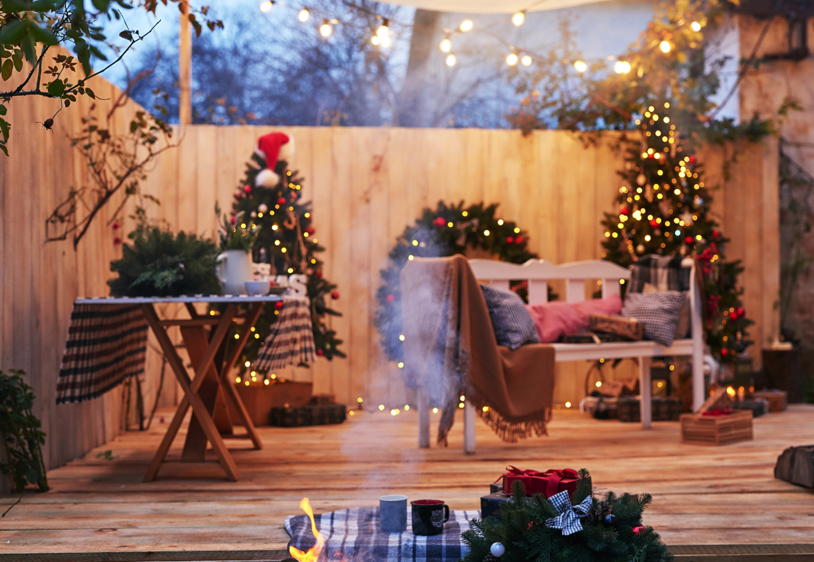 holiday outdoor living space contractors katy tx